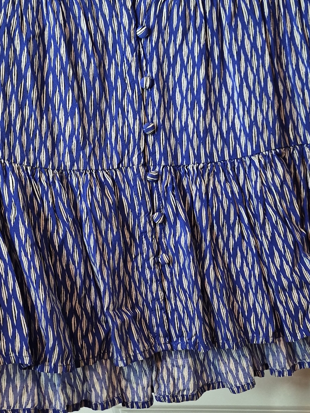Maeve Blue and White Geometric-Print Blouse Size M - Picture 7 of 11